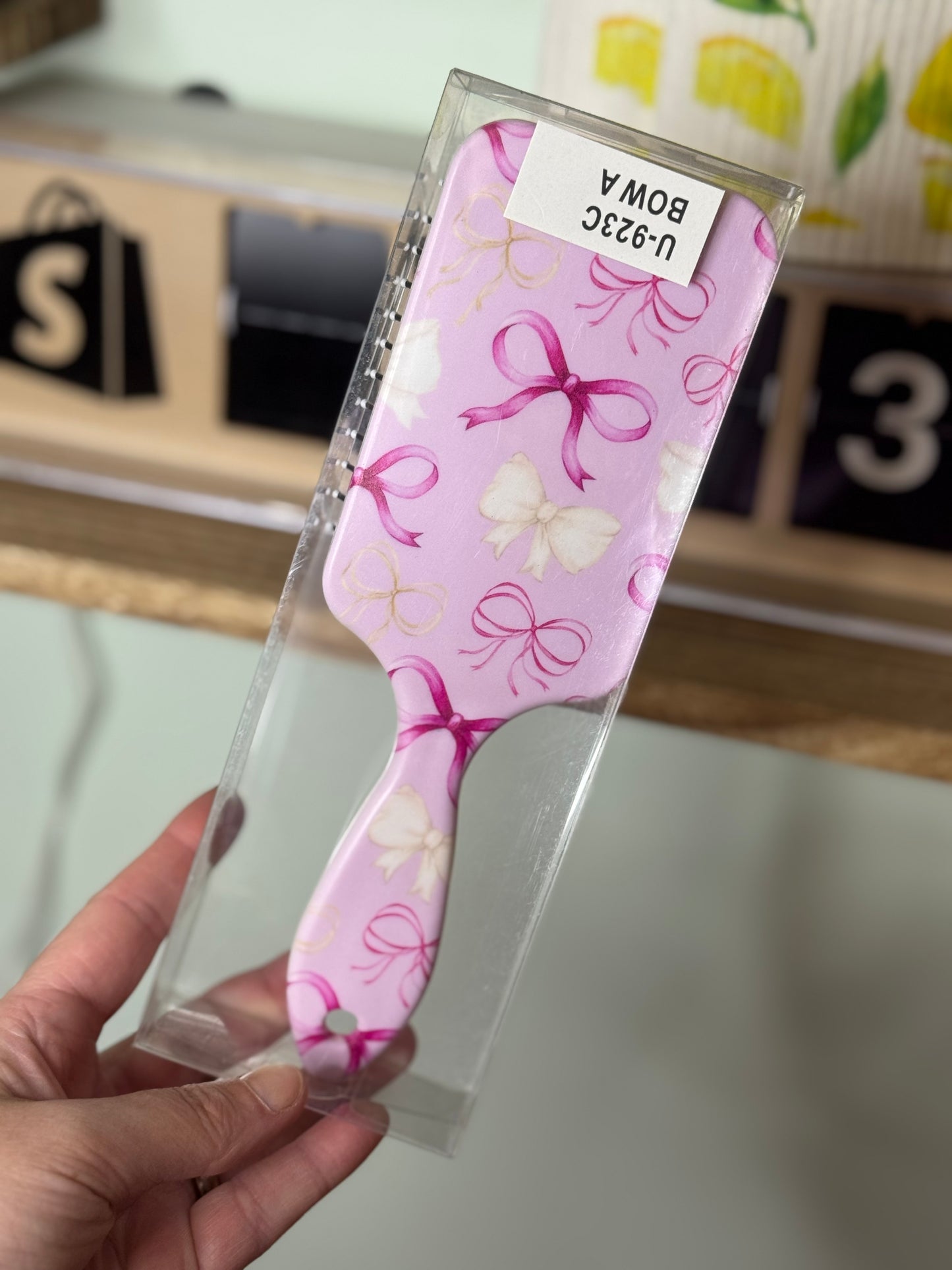 The Trendy Brush